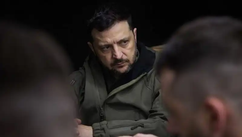 Zelenski, Rusya'nın Kuzey Kore Yapımı Füze Kullanımını Açıkladı