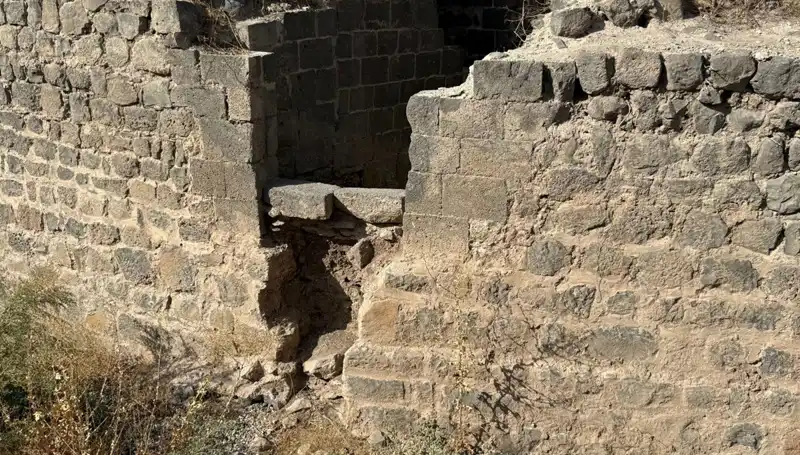 Diyarbakır'daki Saint George Kilisesi'nin Tarihi: Hamam İddialarını Çürüten Yeni Kitabe