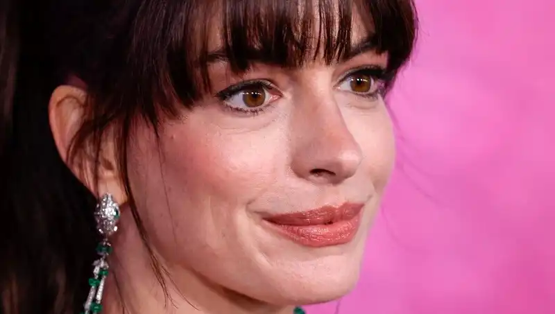 Hollywood'da Yüzlere Ölü Deri Enjeksiyonu: Estetikte Şok Edici Yeni Trend