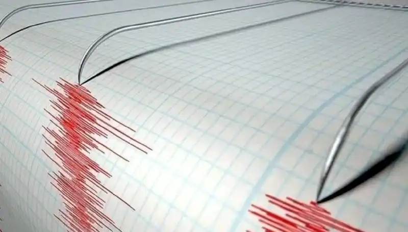 Sındırgı'da Art Arda Gelen Depremler Endişeye Neden Oldu