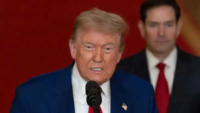 Trump, İran'a 30 Milyar Dolar Nükleer Yatırımını Sert Bir Dille Eleştirdi