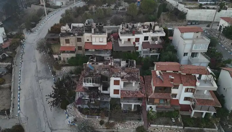 Orman Yangınları Korkutucu Boyutlara Ulaşıyor: Evler Yalnızca Kül Oldu