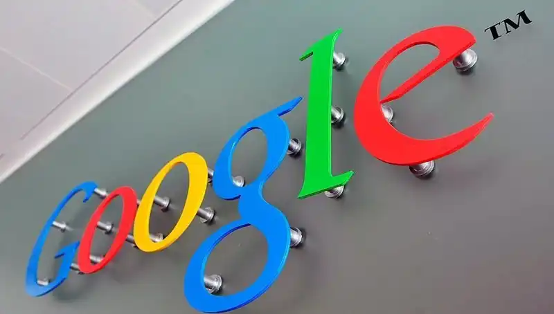 Google, Görüşmeleri Anında Çeviren Yenilikçi Teknolojisini Duyurdu