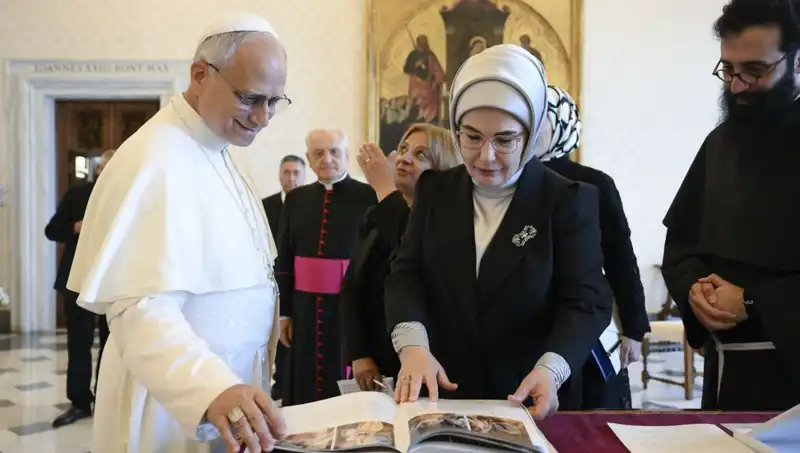 Emine Erdoğan ile Papa Leo: Gazze'deki İnsani Kriz Üzerine Önemli Görüşme