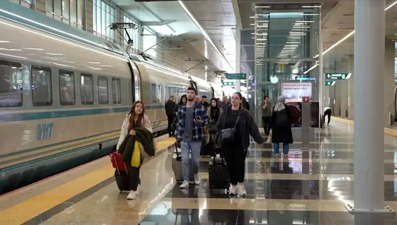 YHT'lerde Ek Seferler: Yolculara Yeni Fırsatlar Sunuluyor!