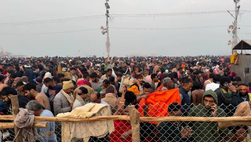Hindistan'da Dini Festivalde İzdiham: En Az 6 Can Kaybı