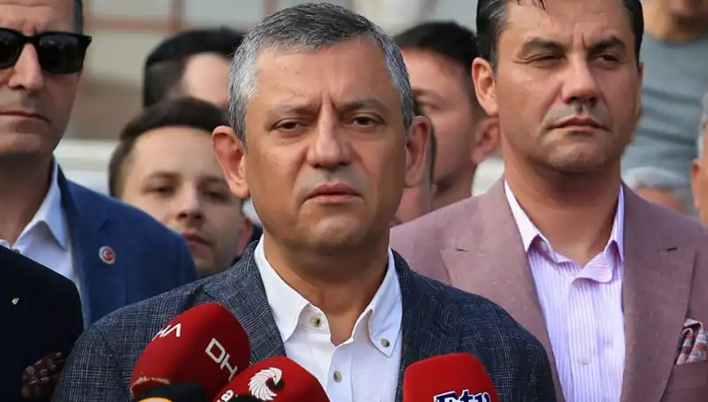 Özgür Özel'den Çarpıcı Açıklama: Bu Bayram Neden Bayram Gibi Gelmedi?