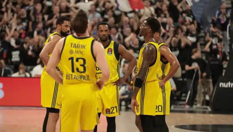 Fenerbahçe, Panathinaikos'u Geçerek Final Hedefine Ulaşmak İstiyor