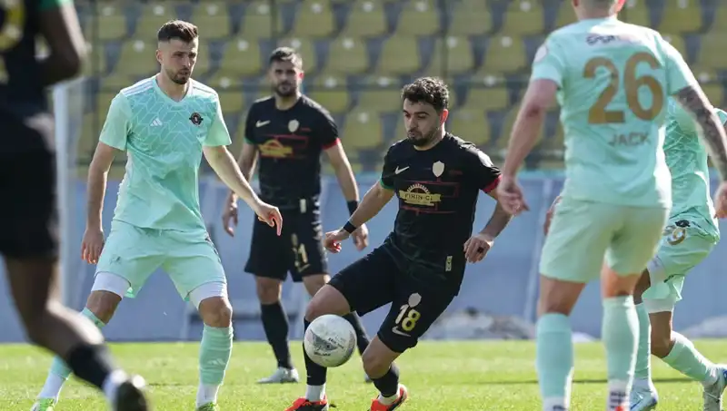 Esenler Erokspor-Amed Sportif Maçında Kıran Kırana Beraberlik
