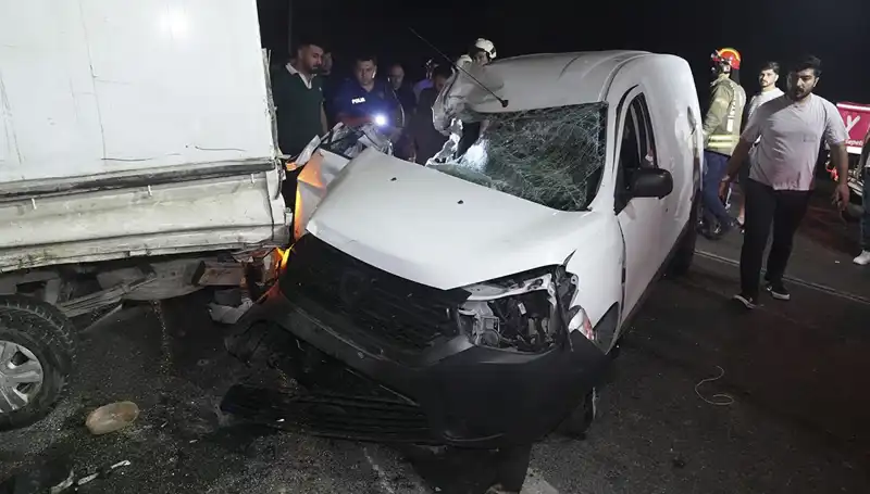 İstanbul'da Feci Kaza: Araç Takla Attı, 3 Kişi Yaralandı