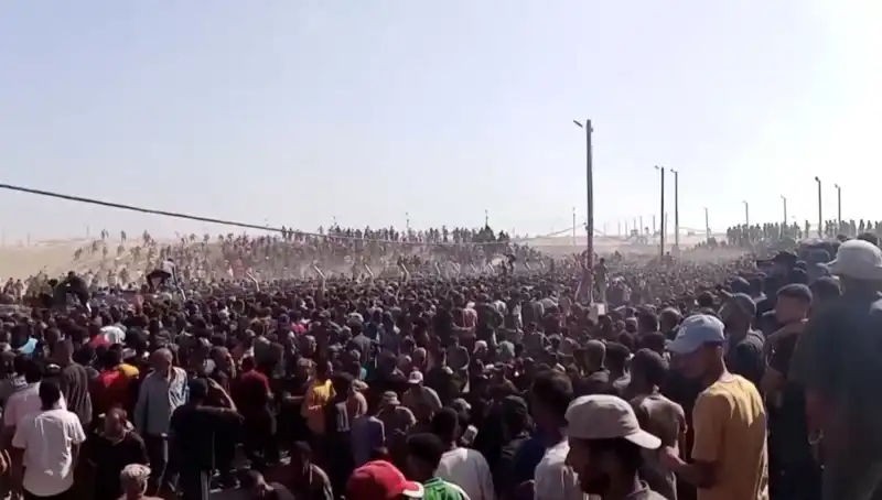Filistin'de İnsani Yardım Çabalarına İsrail'in Saldırısı ve 30 Ölü