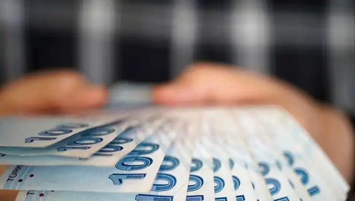 Emekli Promosyonları 2025: Bankalarınızdan Hangi Avantajları Kapabilirsiniz?
