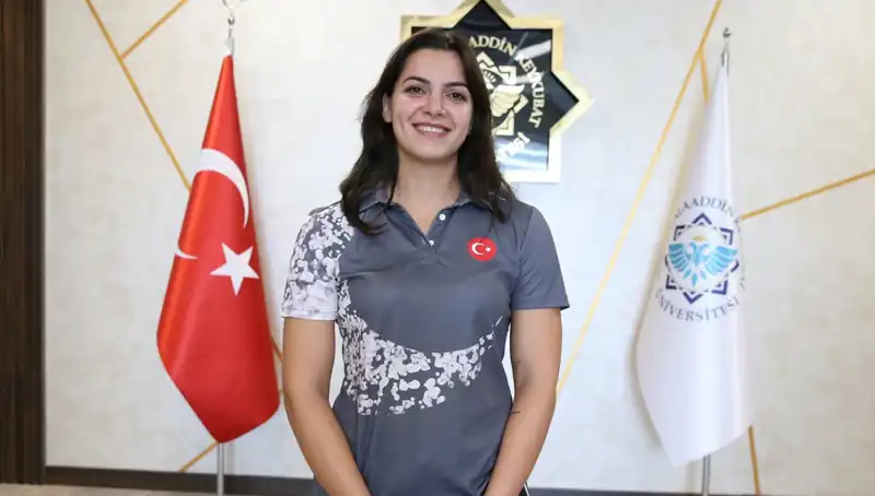 Altın Madalya ile Gözlerini Dünya Şampiyonluğuna Diken Esra