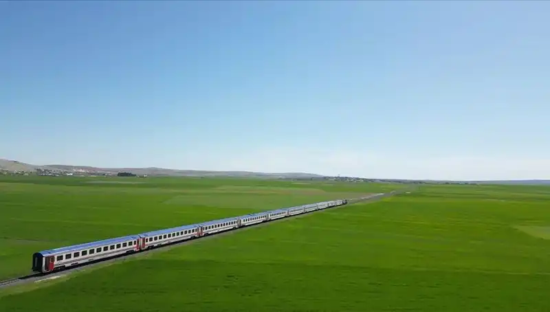 Diyarbakır Ekspresi'nin İlk Durağı Malatya'da Heyecan Dolu Anlar!