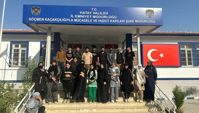 Minibüste 24 Göçmenin Yakalandığı Operasyon: Detaylar Ortaya Çıktı