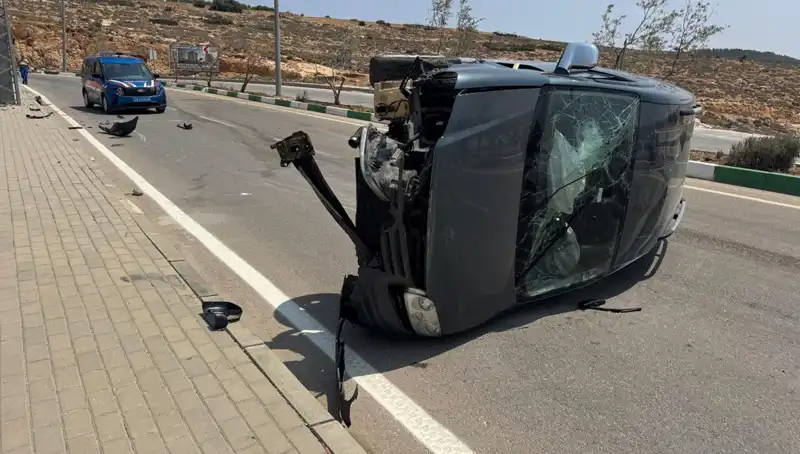 Kilis'te Ticari Araç Devrildi: Yaralı Sayısı Dört Olarak Açıklandı